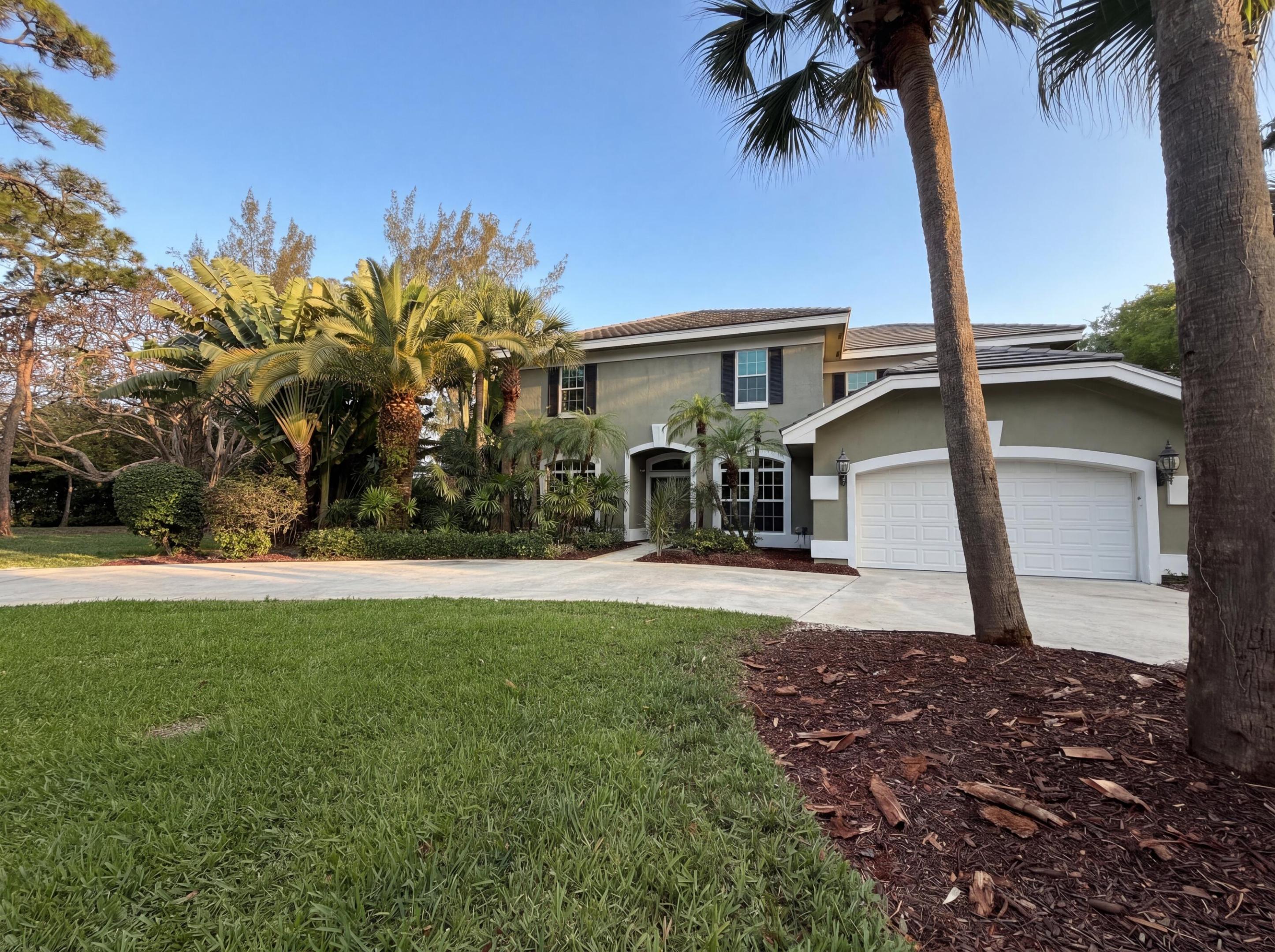 COUNTRY'S POINT 119-29 B - Residential