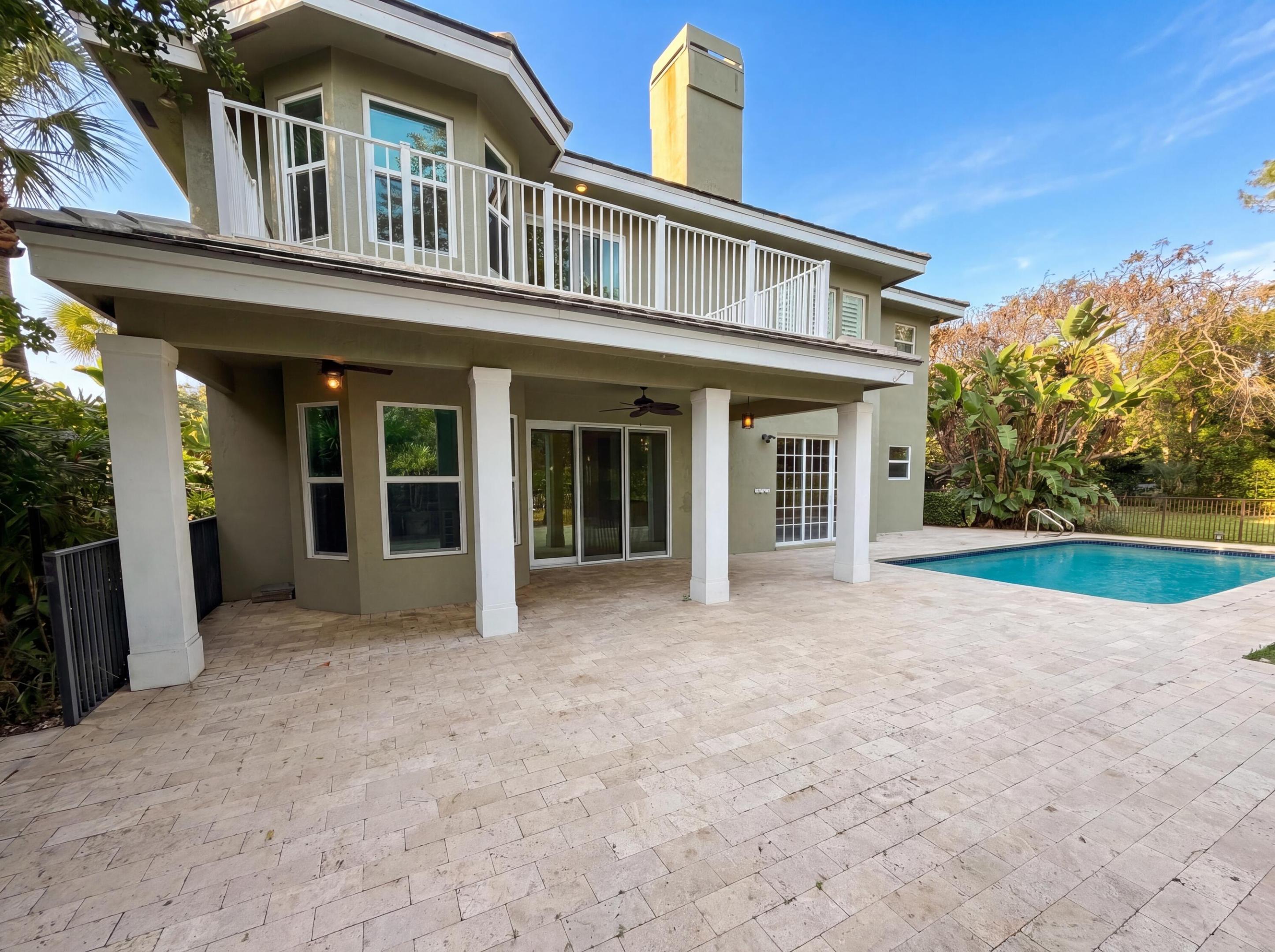 COUNTRY'S POINT 119-29 B - Residential