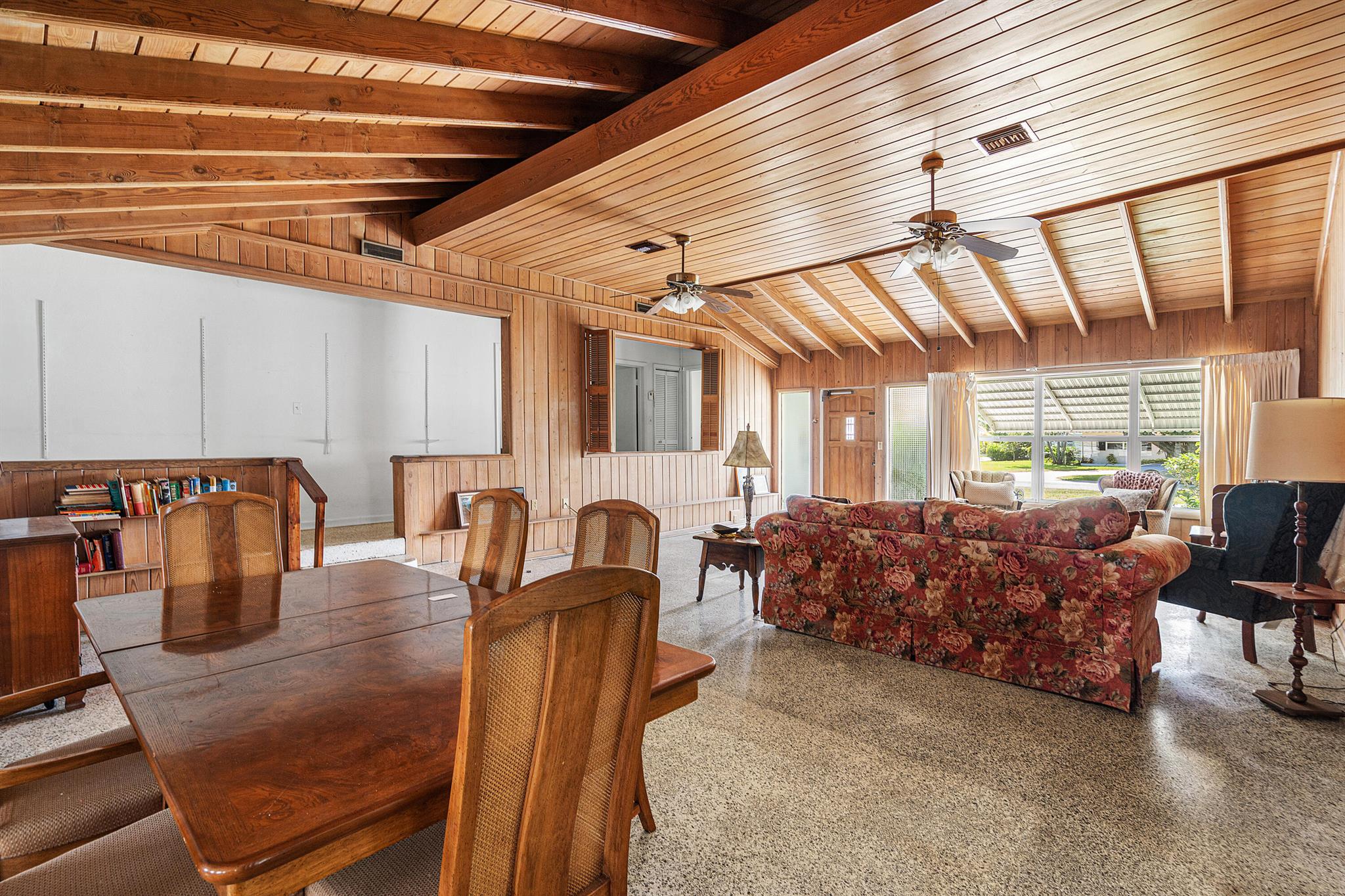 1401 Dale Lane