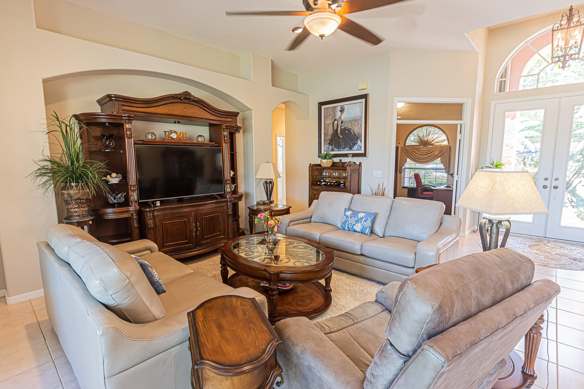 COUNTRY CLUB POINTE - Residential