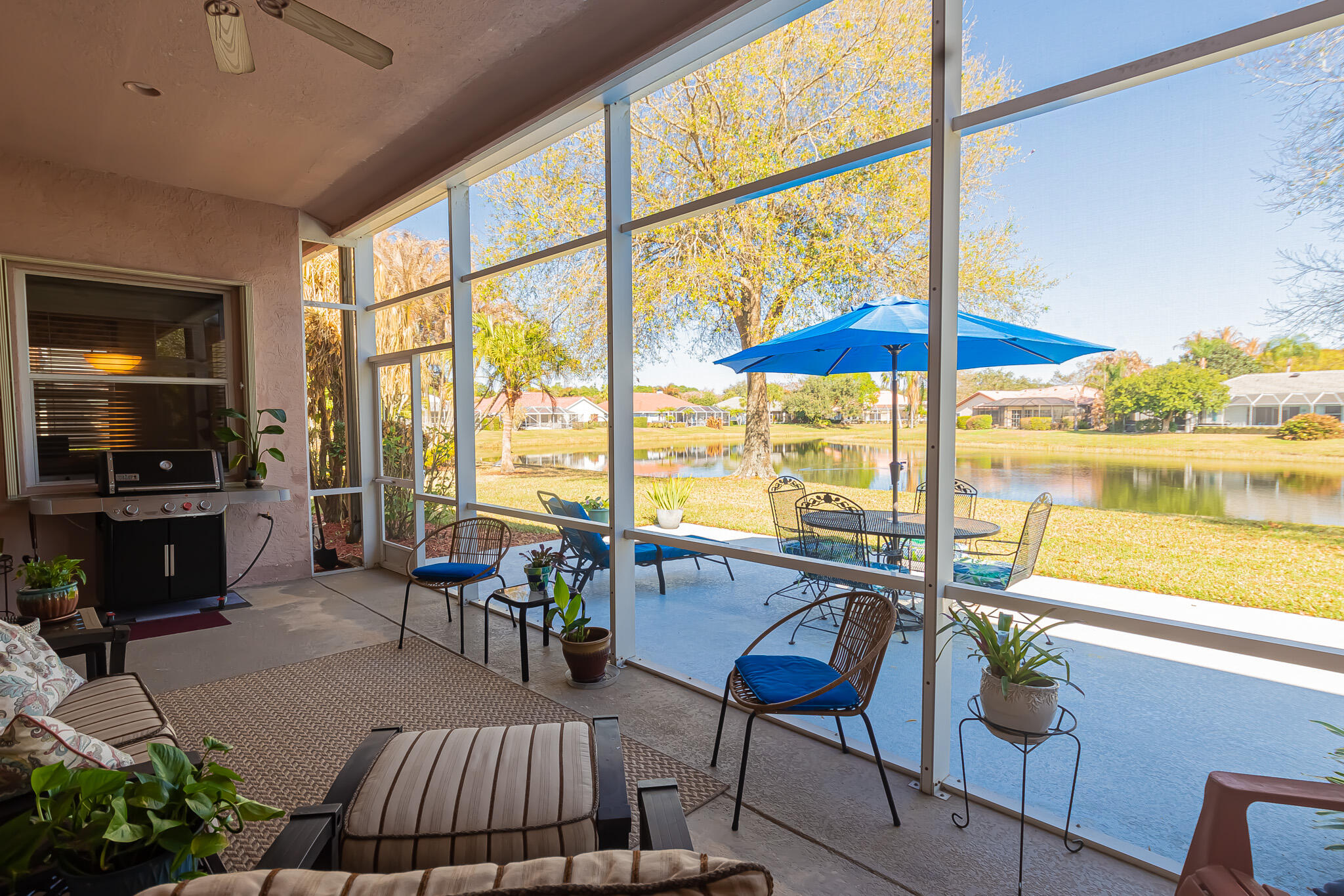 COUNTRY CLUB POINTE - Residential