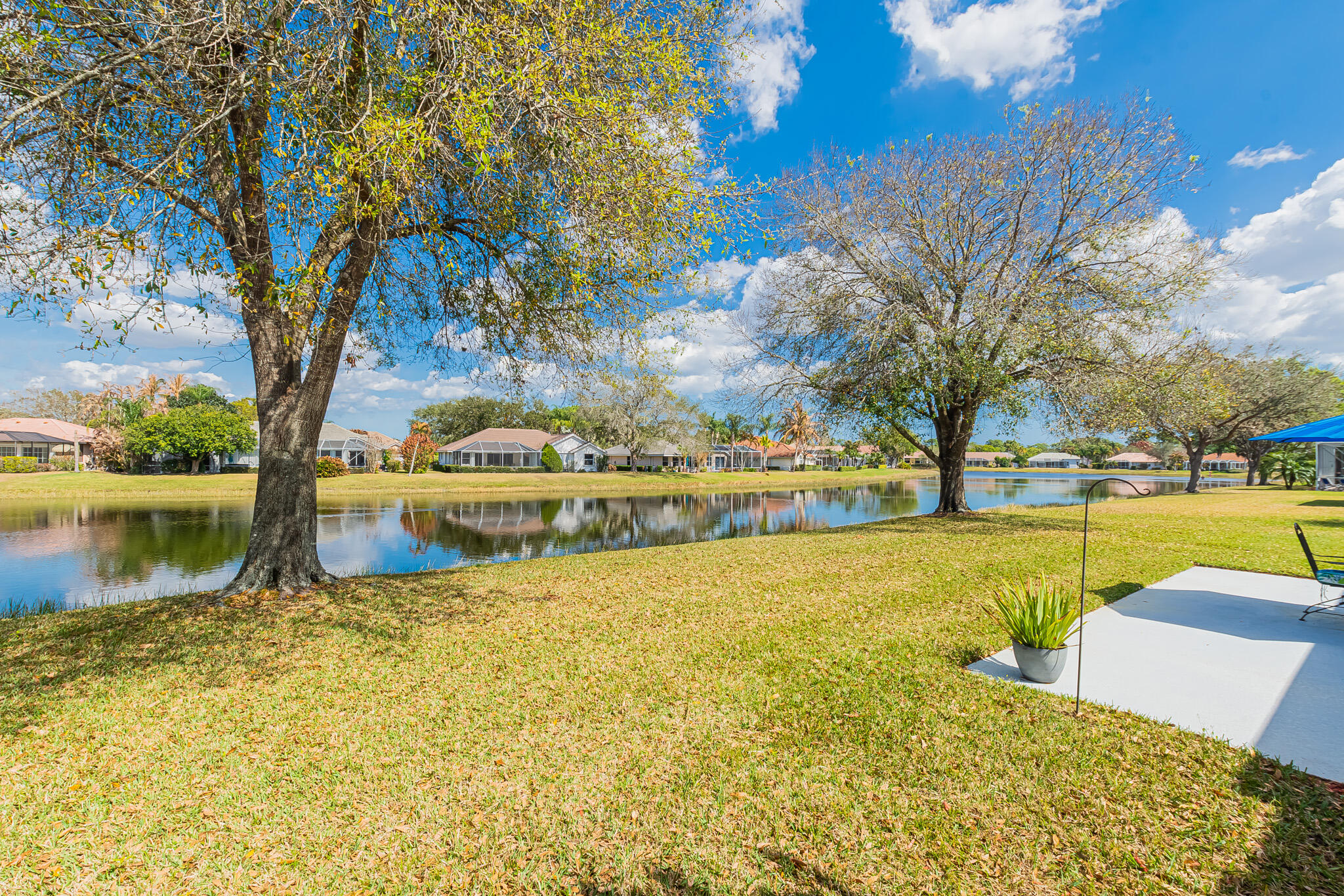 COUNTRY CLUB POINTE - Residential