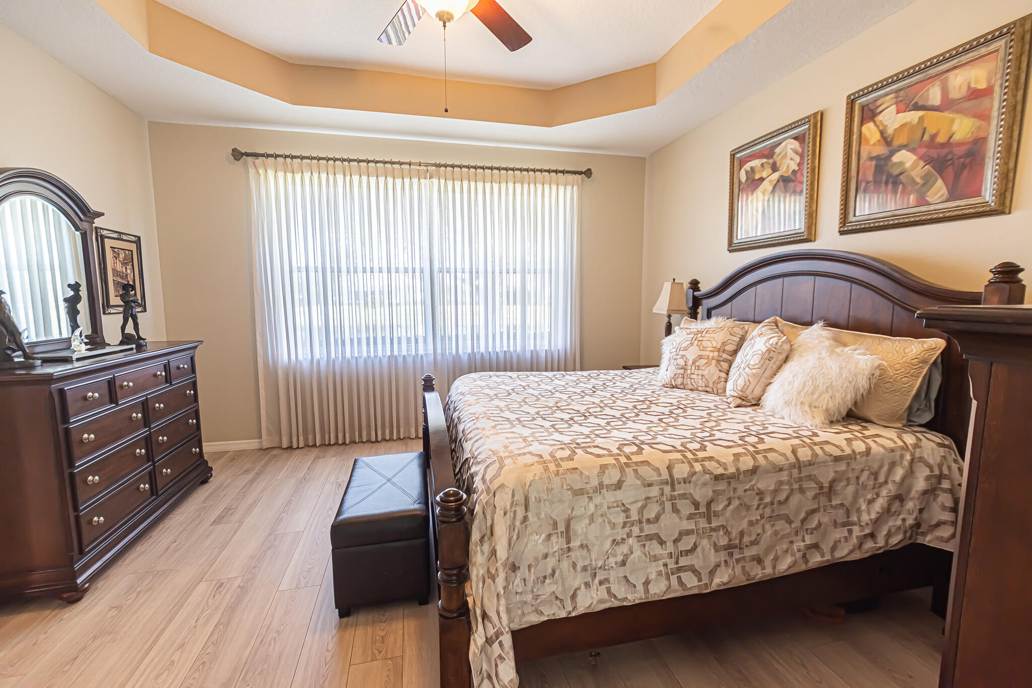 COUNTRY CLUB POINTE - Residential