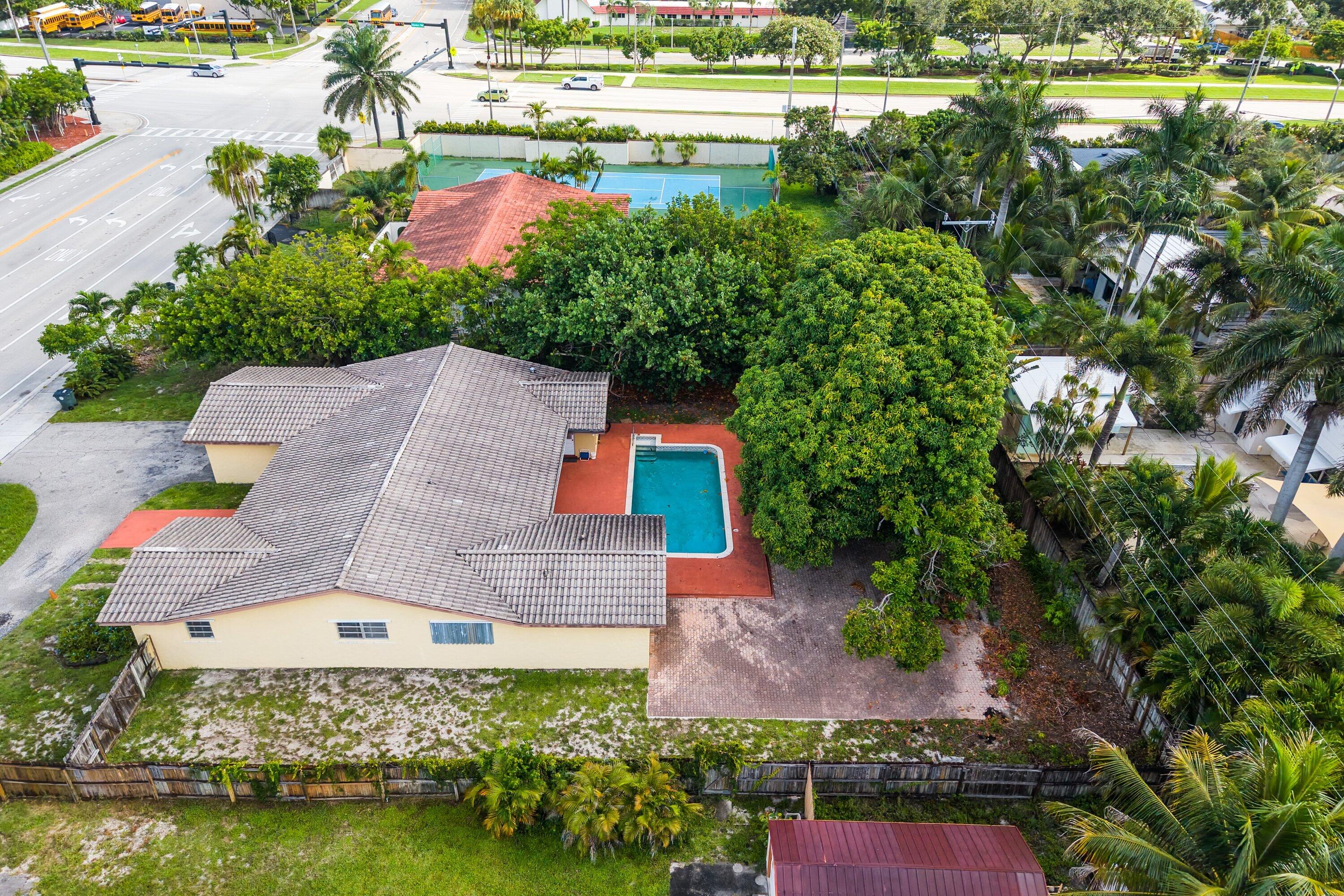 1200 NW 4th Avenue