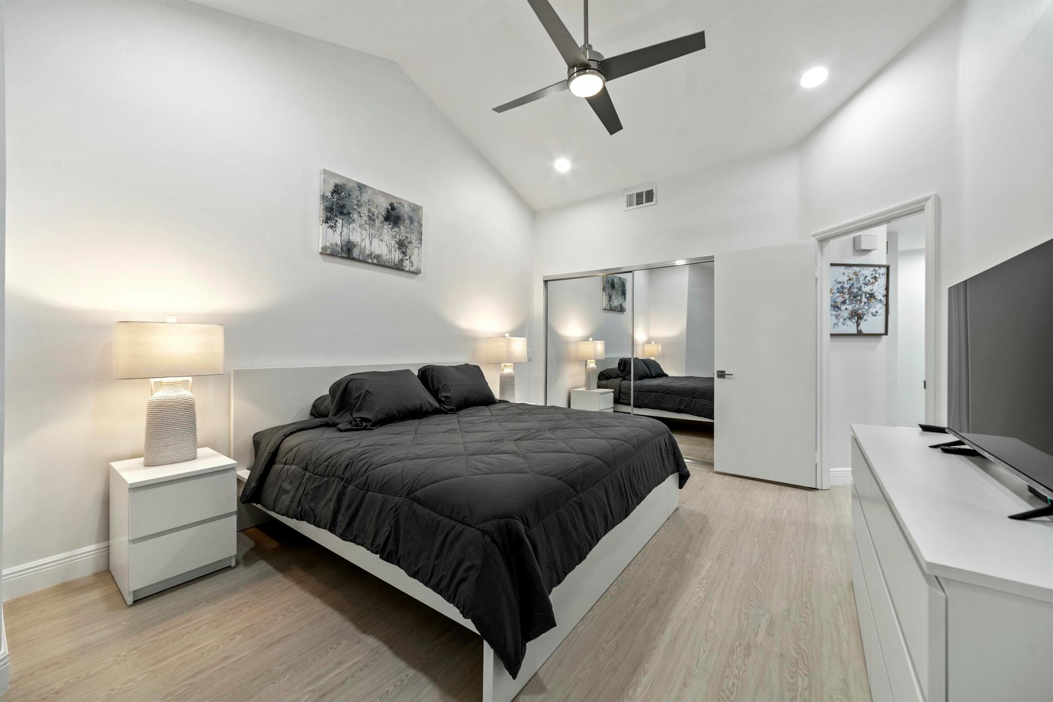 PLUM AT BOCA POINTE CONDOS ONE THRU 15 FILED IN OR - Residential Lease