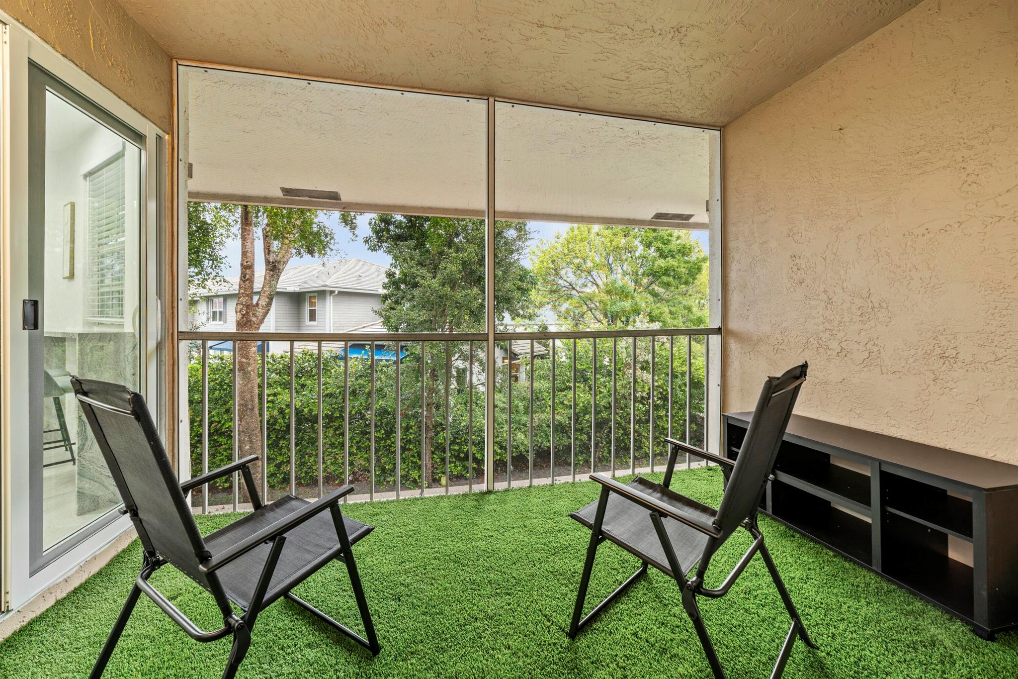 PLUM AT BOCA POINTE CONDOS ONE THRU 15 FILED IN OR - Residential Lease