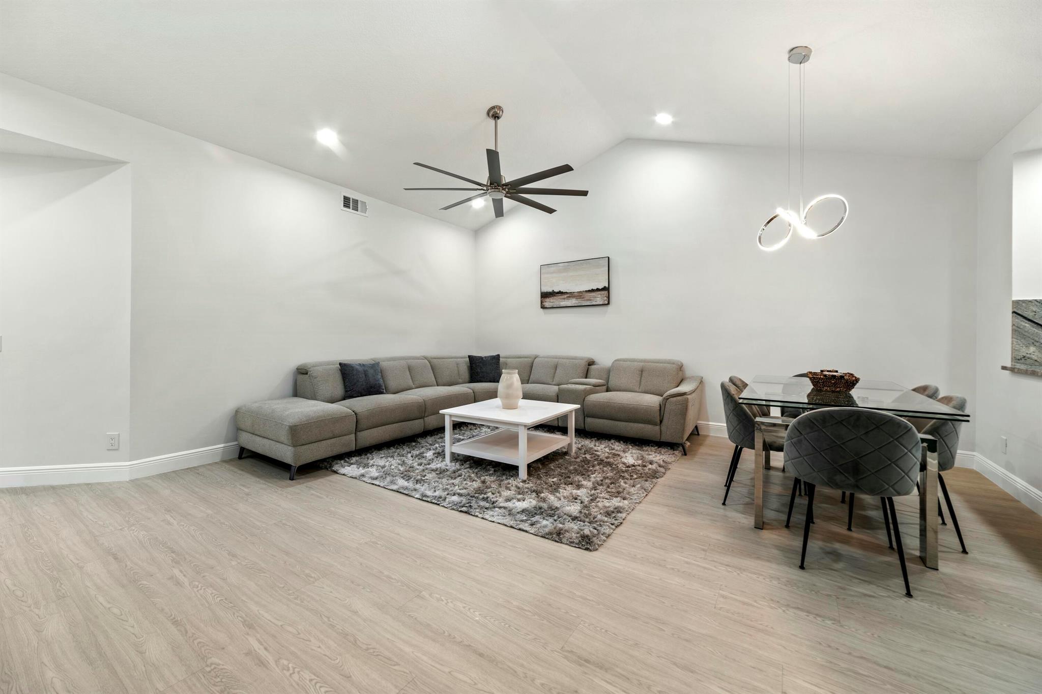 PLUM AT BOCA POINTE CONDOS ONE THRU 15 FILED IN OR - Residential Lease