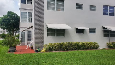 A home in Lauderdale Lakes