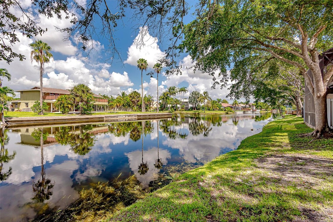 FAIRWAY COVE - Residential