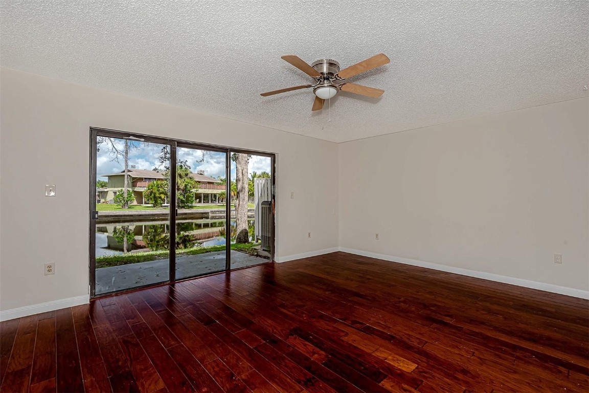 FAIRWAY COVE - Residential