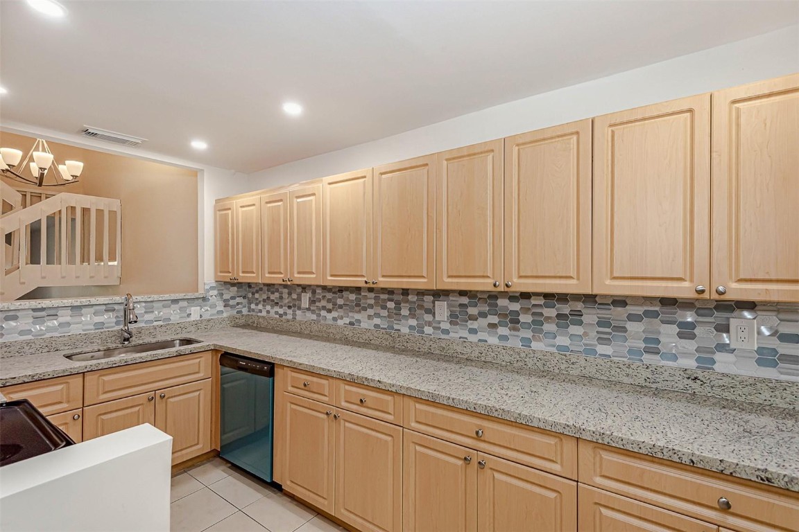 FAIRWAY COVE - Residential