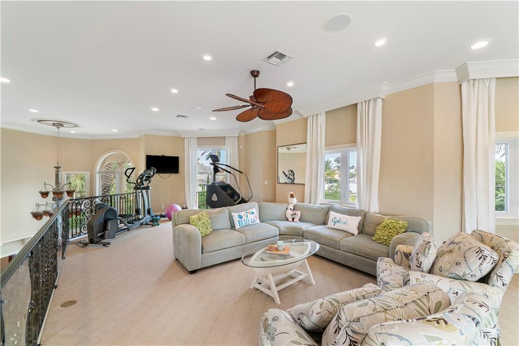 Hillsboro Harbor - Residential