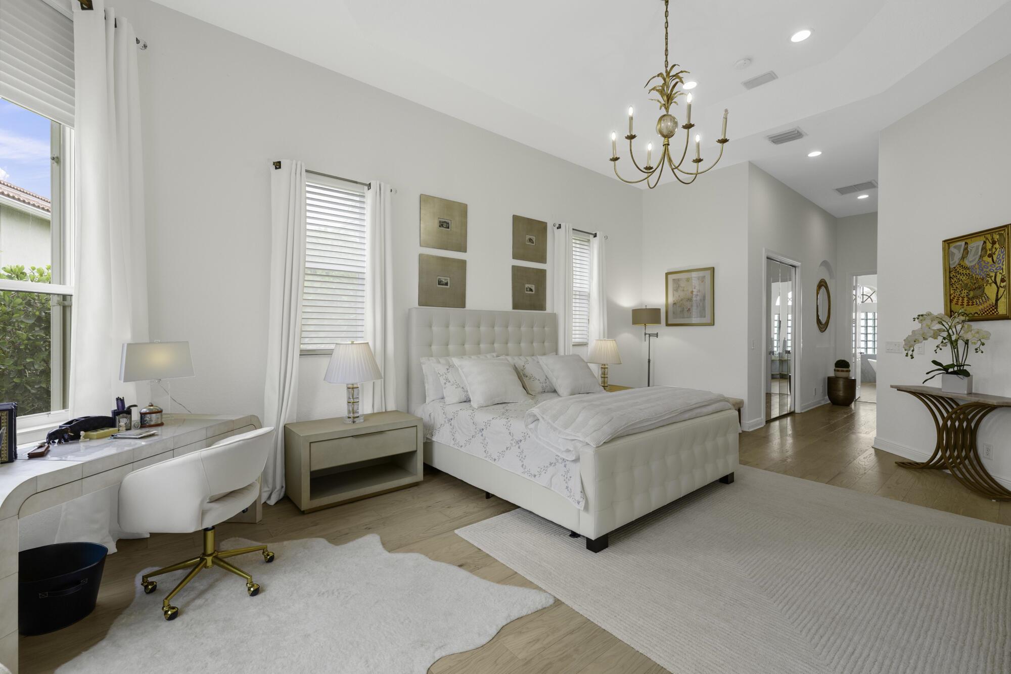 EQUESTRIAN CLUB - Residential