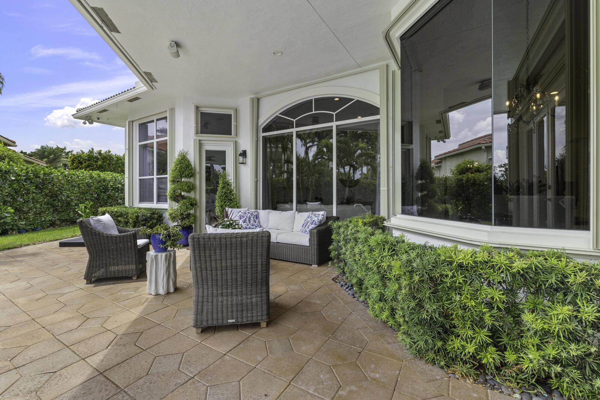 EQUESTRIAN CLUB - Residential