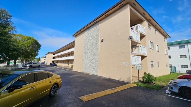 Lakeside Manor South Cond - Residential Lease