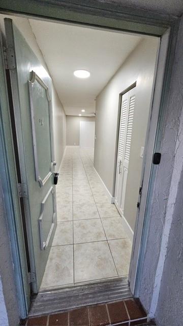 Lakeside Manor South Cond - Residential Lease