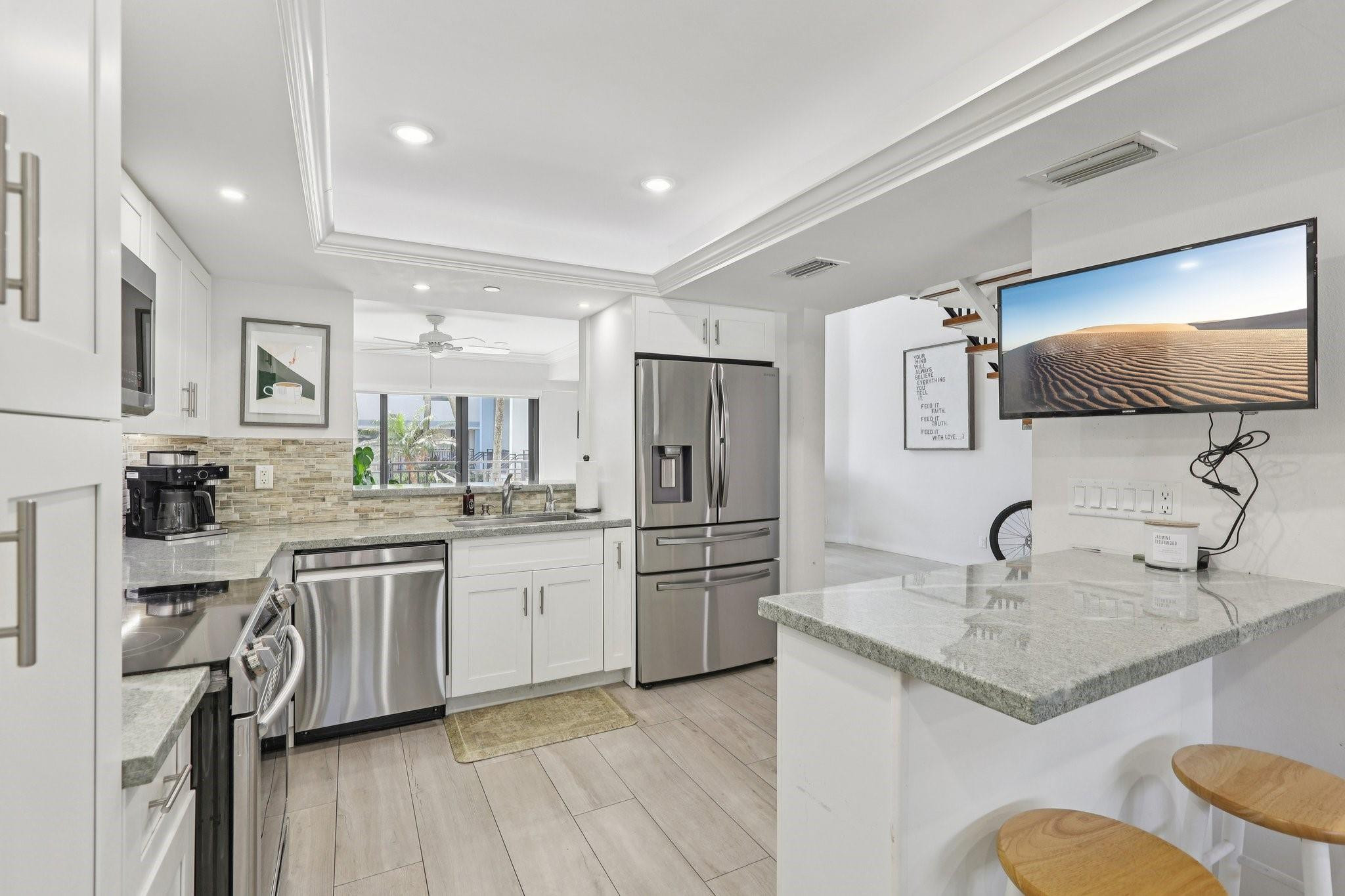 Island Point Condominium - Residential