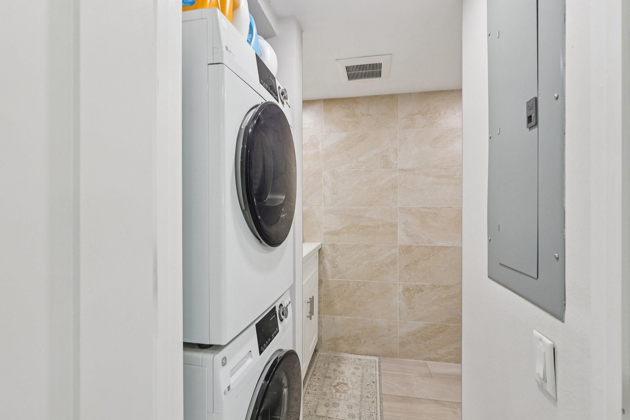 Island Point Condominium - Residential