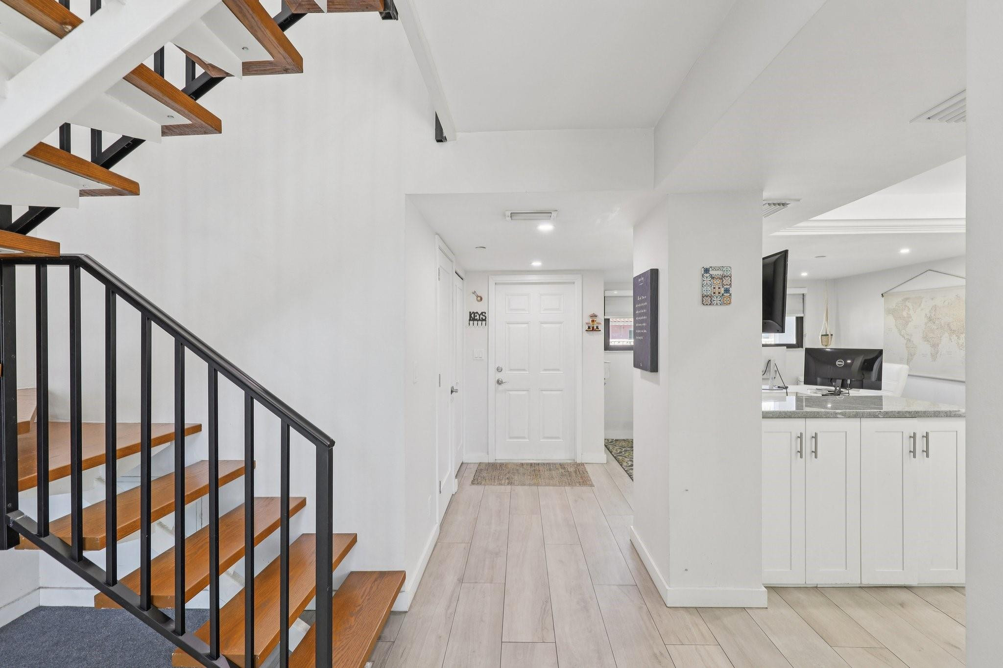 Island Point Condominium - Residential