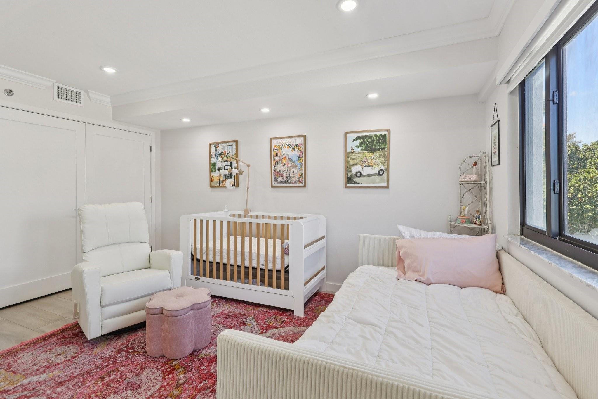 Island Point Condominium - Residential