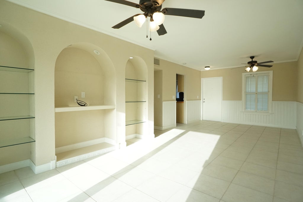 Photo of 510 Prosperity Farms Road #7B, North Palm Beach, FL 33408 (MLS # B26082437)