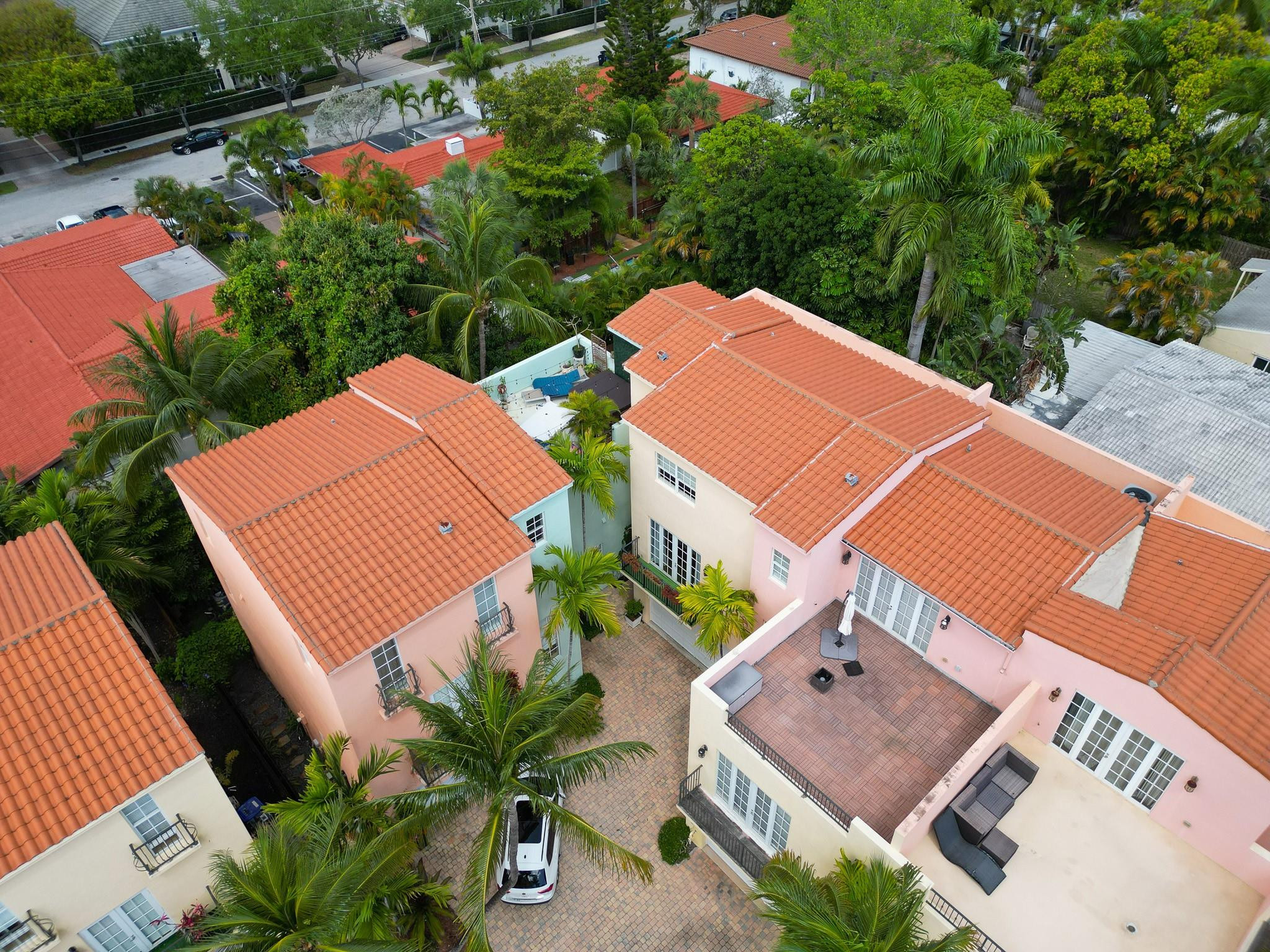 9 Lakeridge - Residential