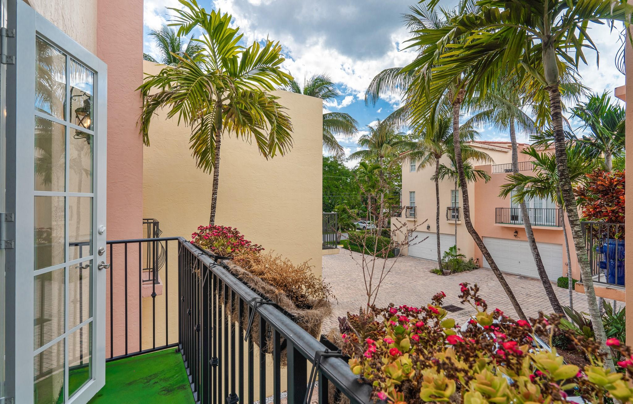 9 Lakeridge - Residential