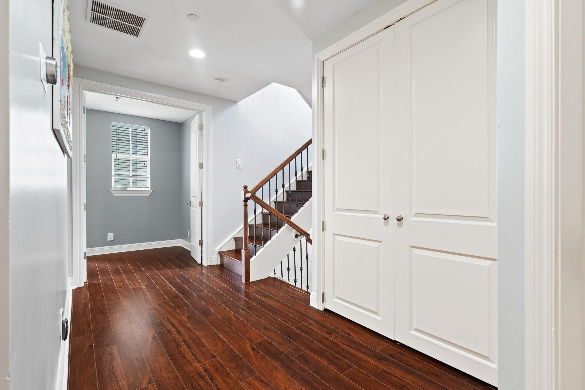 9 Lakeridge - Residential