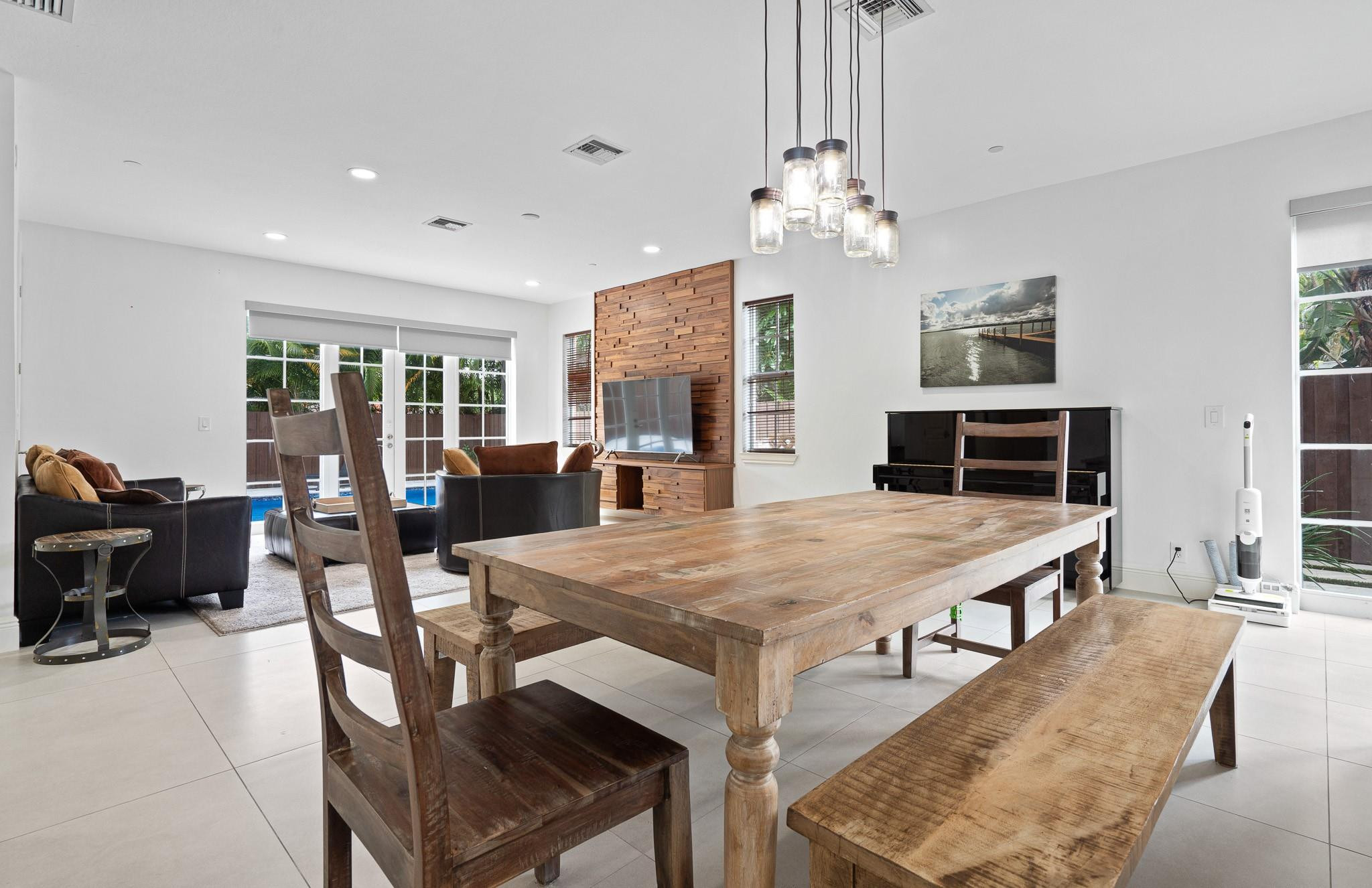 9 Lakeridge - Residential