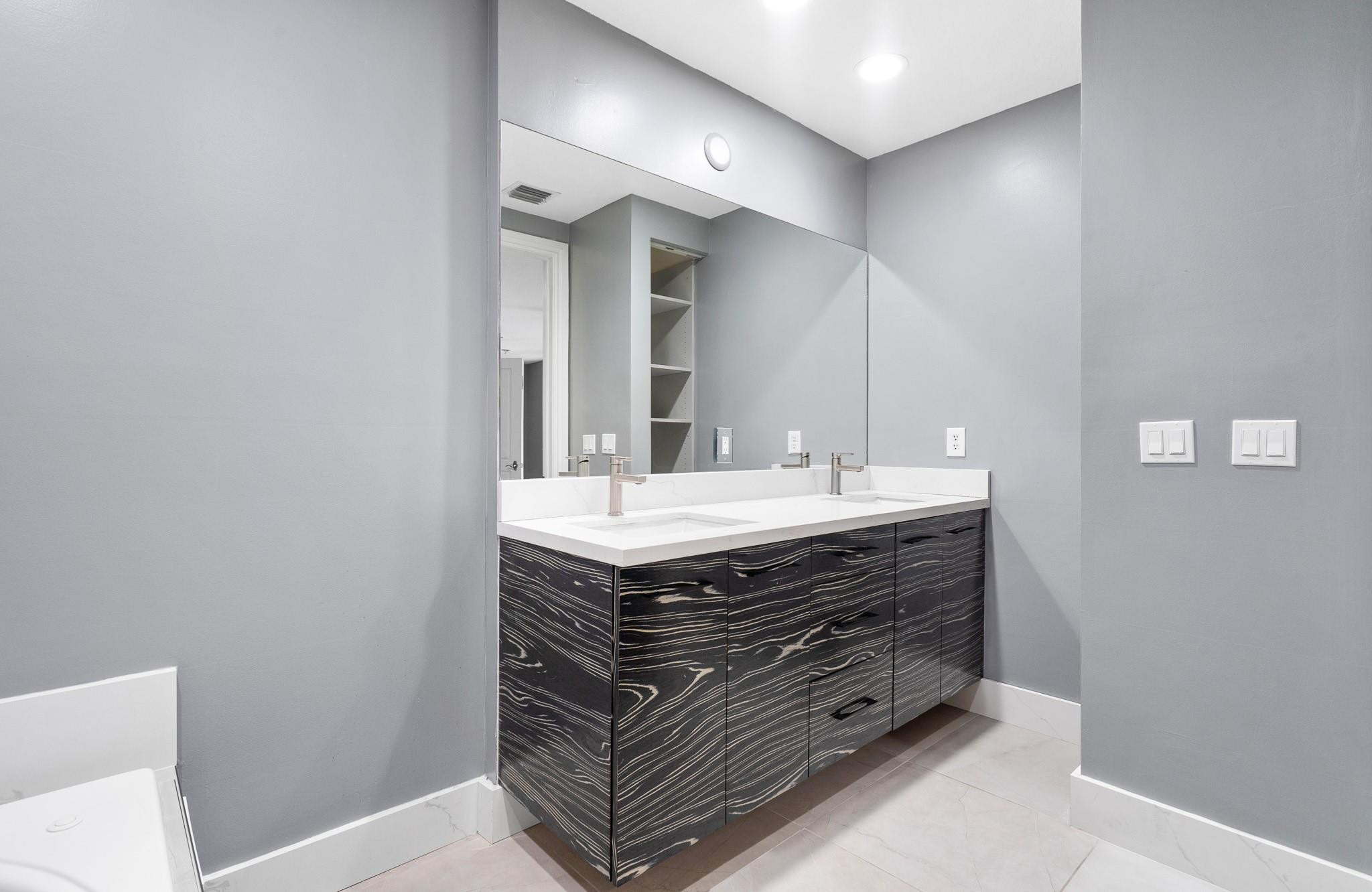 9 Lakeridge - Residential