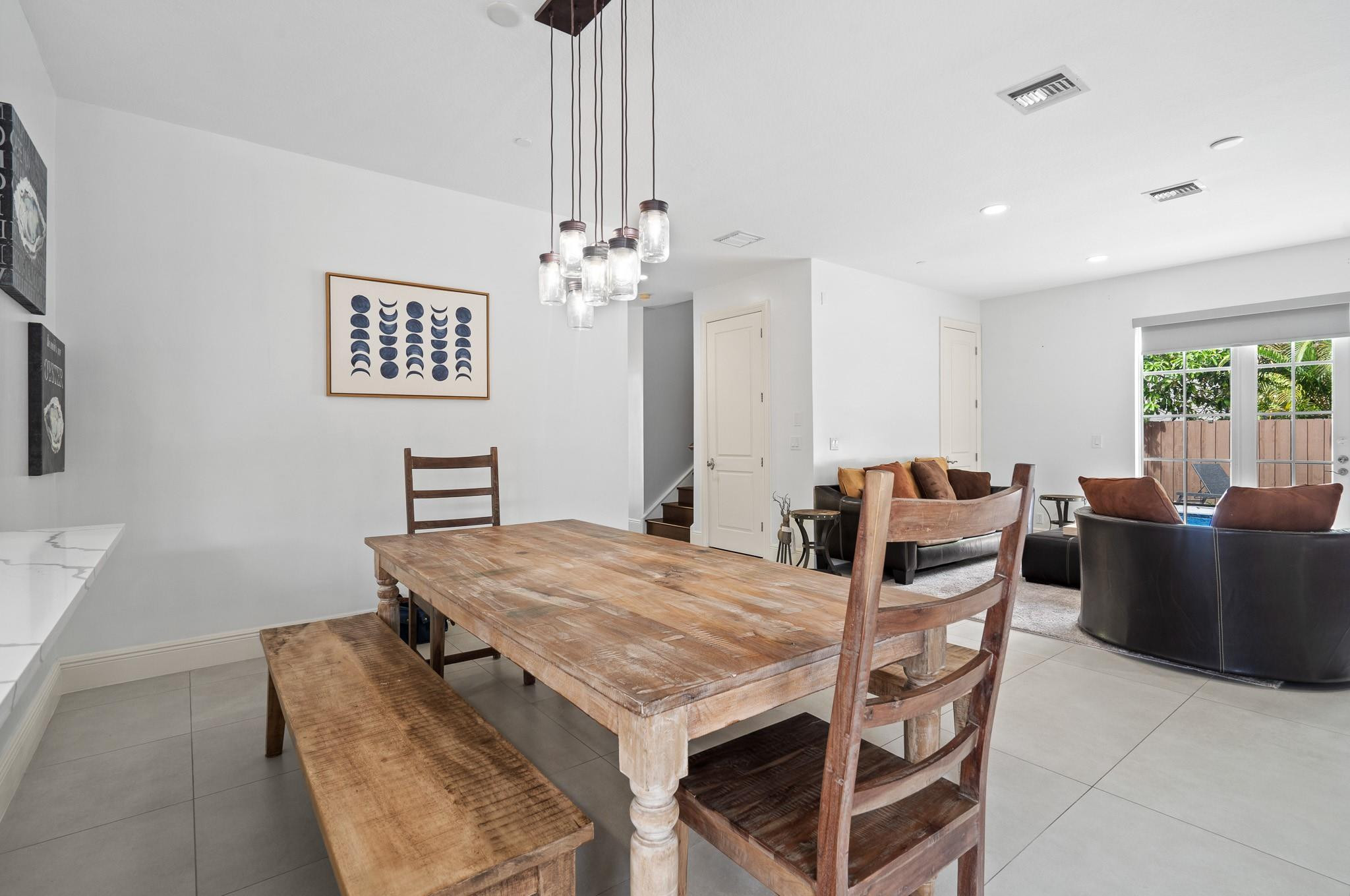 9 Lakeridge - Residential