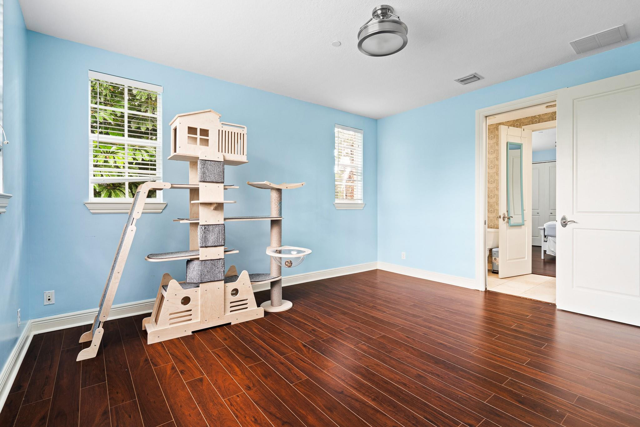 9 Lakeridge - Residential