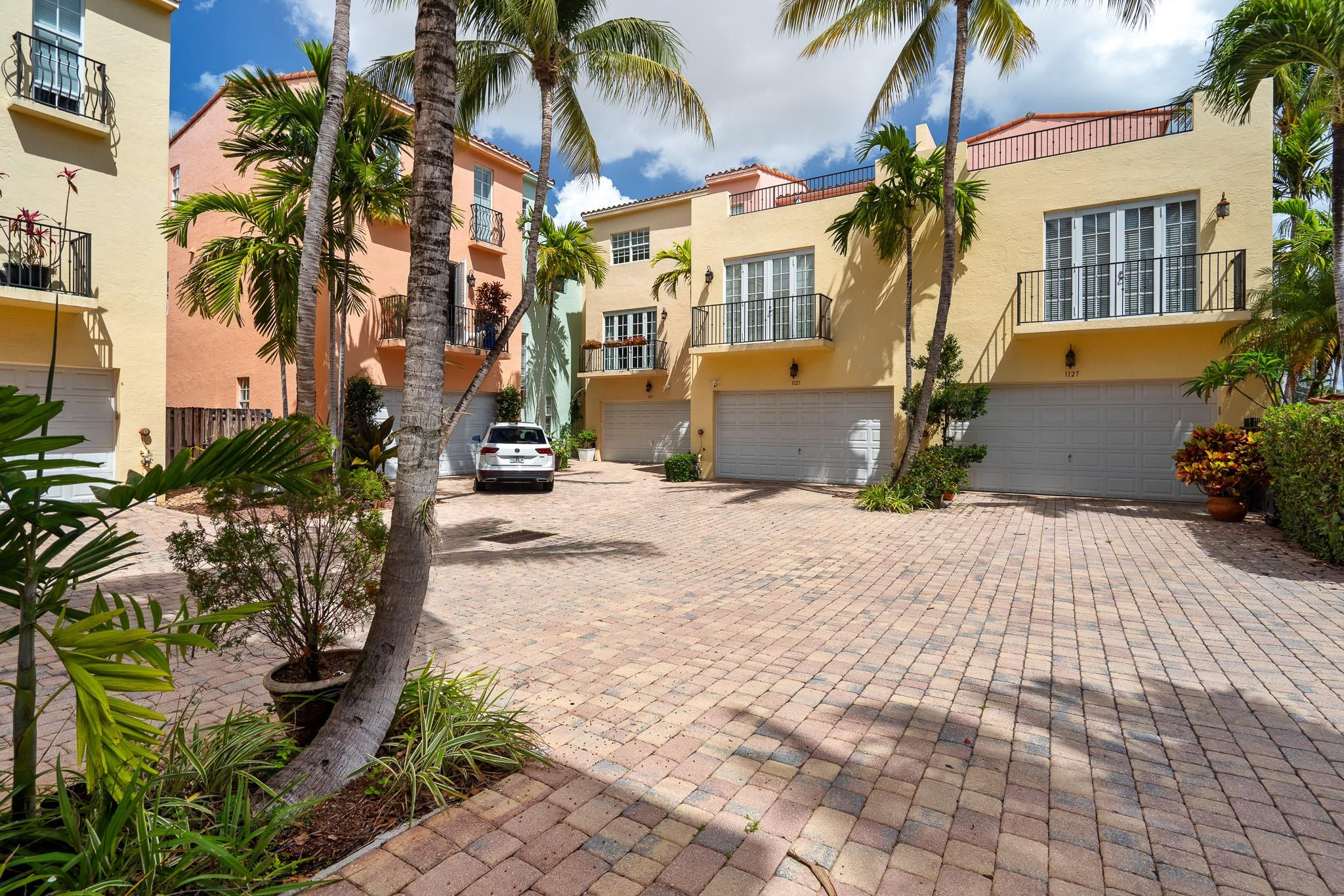 9 Lakeridge - Residential