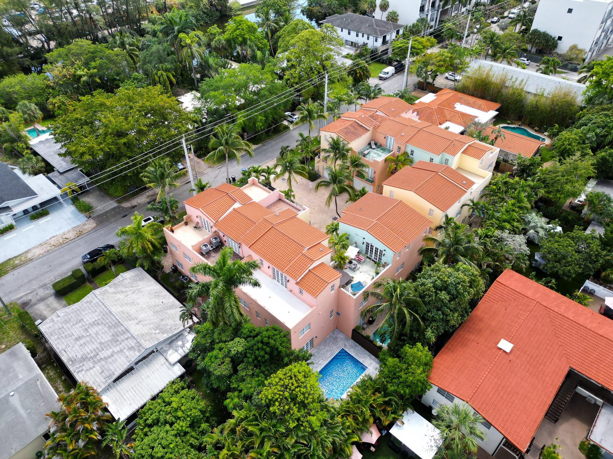 9 Lakeridge - Residential