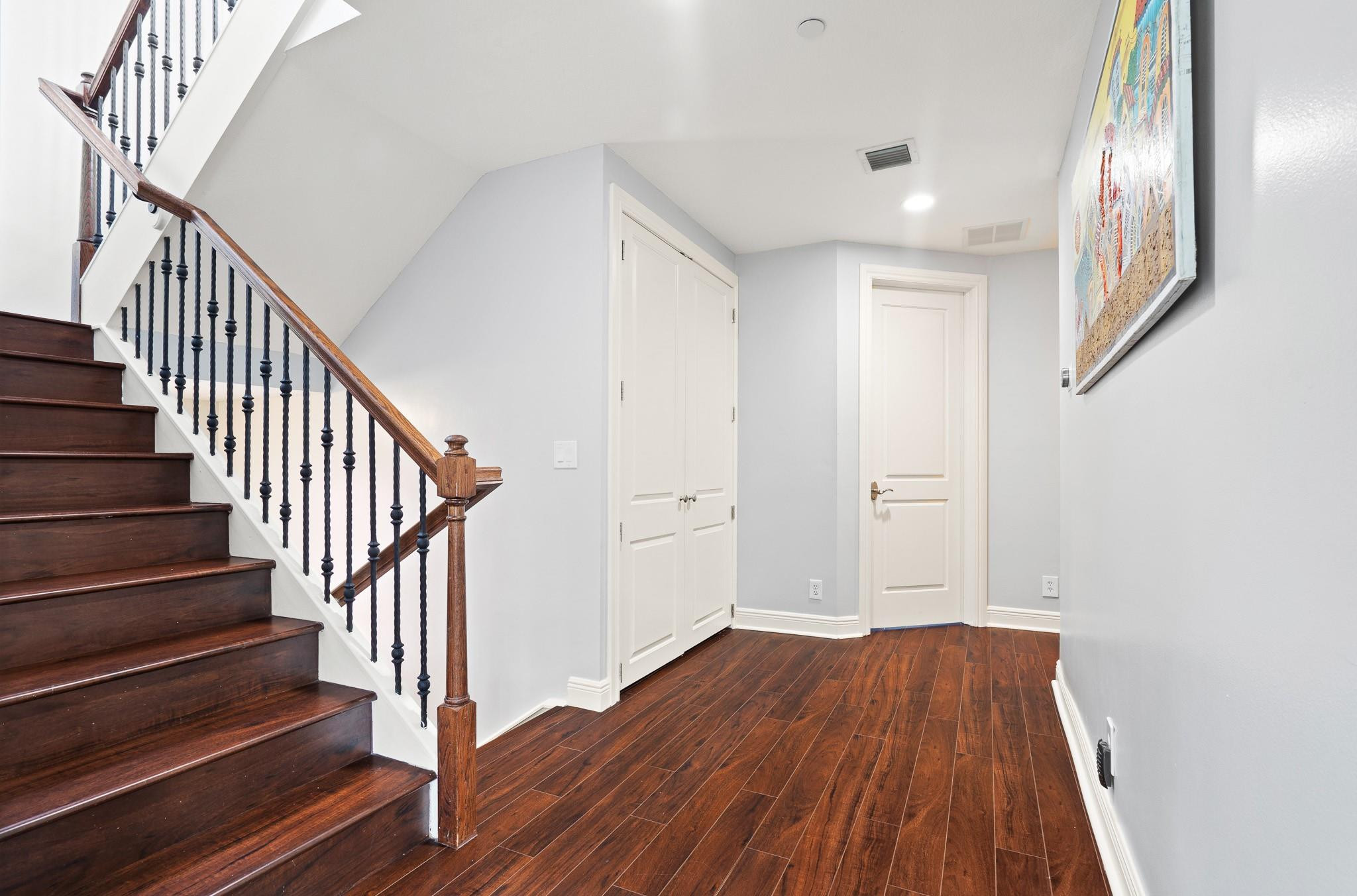 9 Lakeridge - Residential