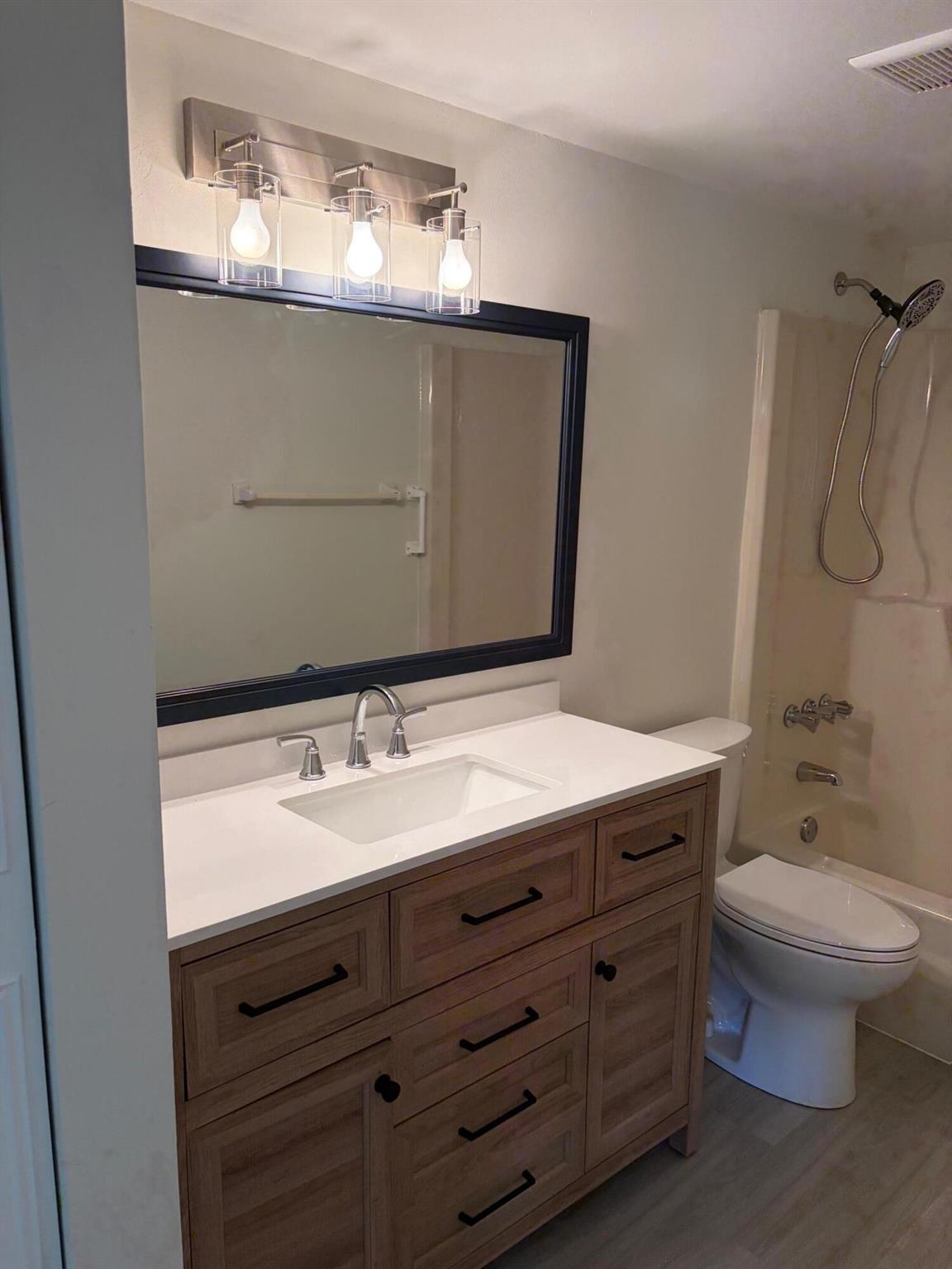 LA PINATA CONDO - Residential