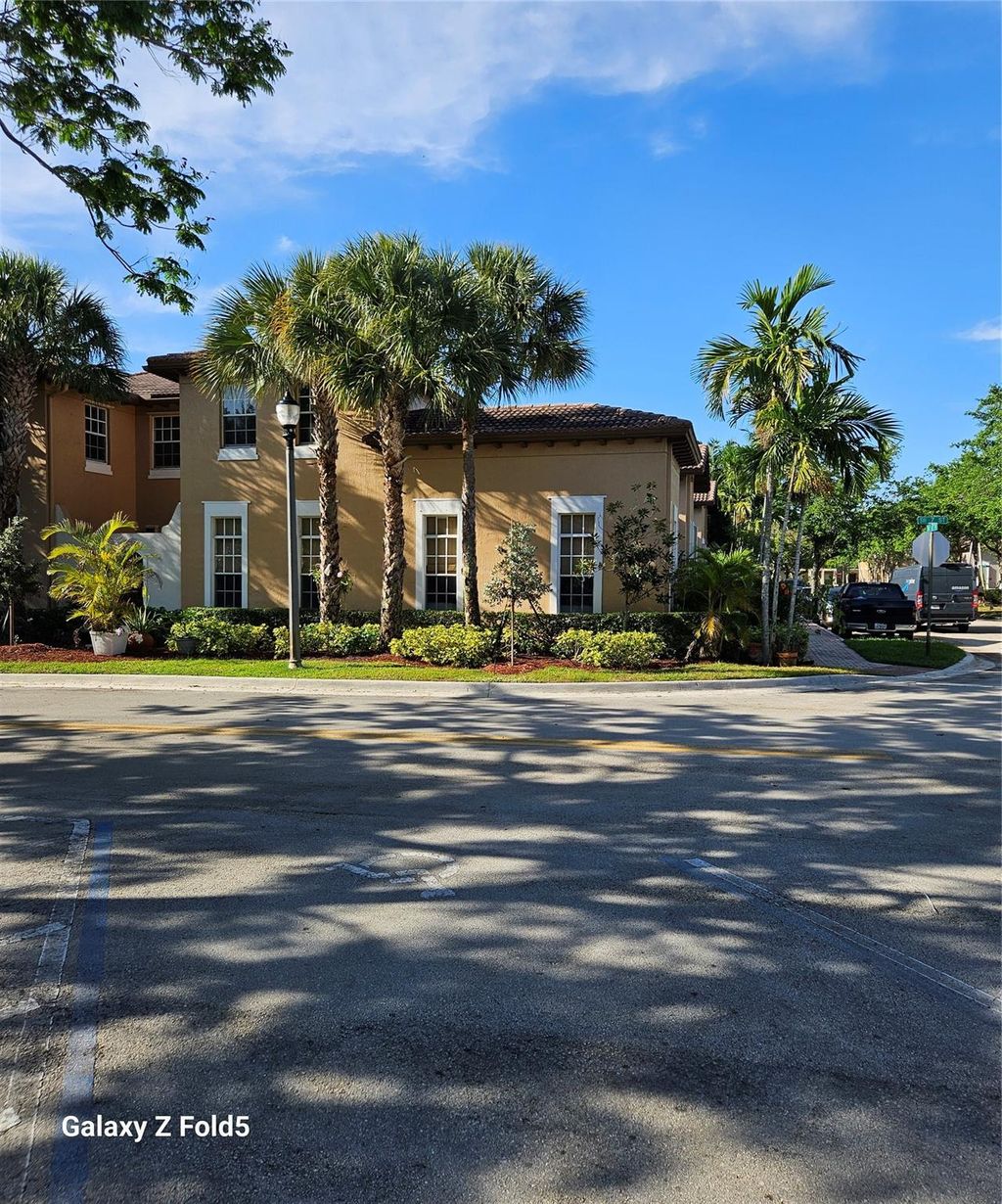 Photo of 630 SW 147th Terrace, Pembroke Pines, FL 33027 (MLS # F10430436)