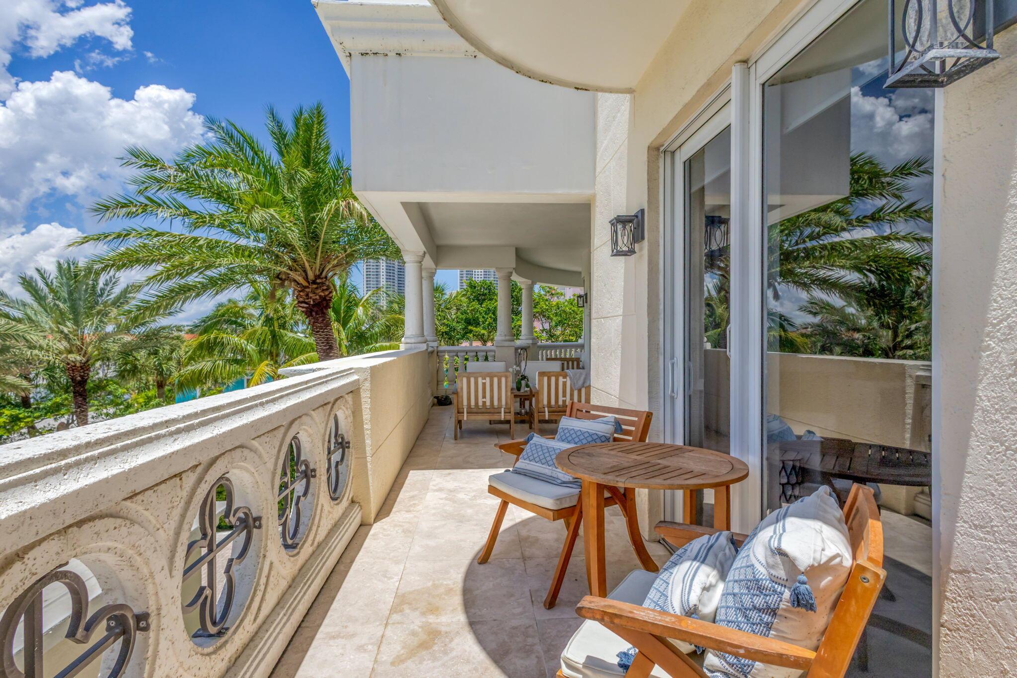 DOLCE VITA CONDO - Residential