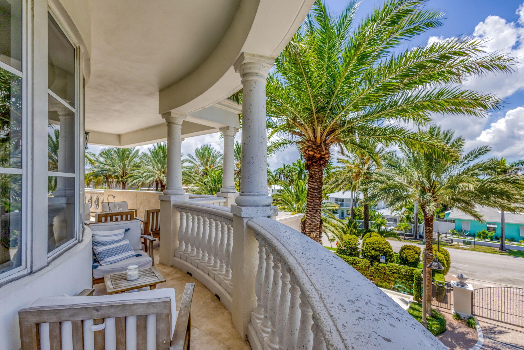 DOLCE VITA CONDO - Residential