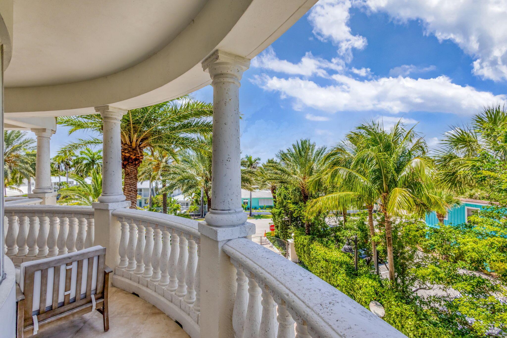 DOLCE VITA CONDO - Residential