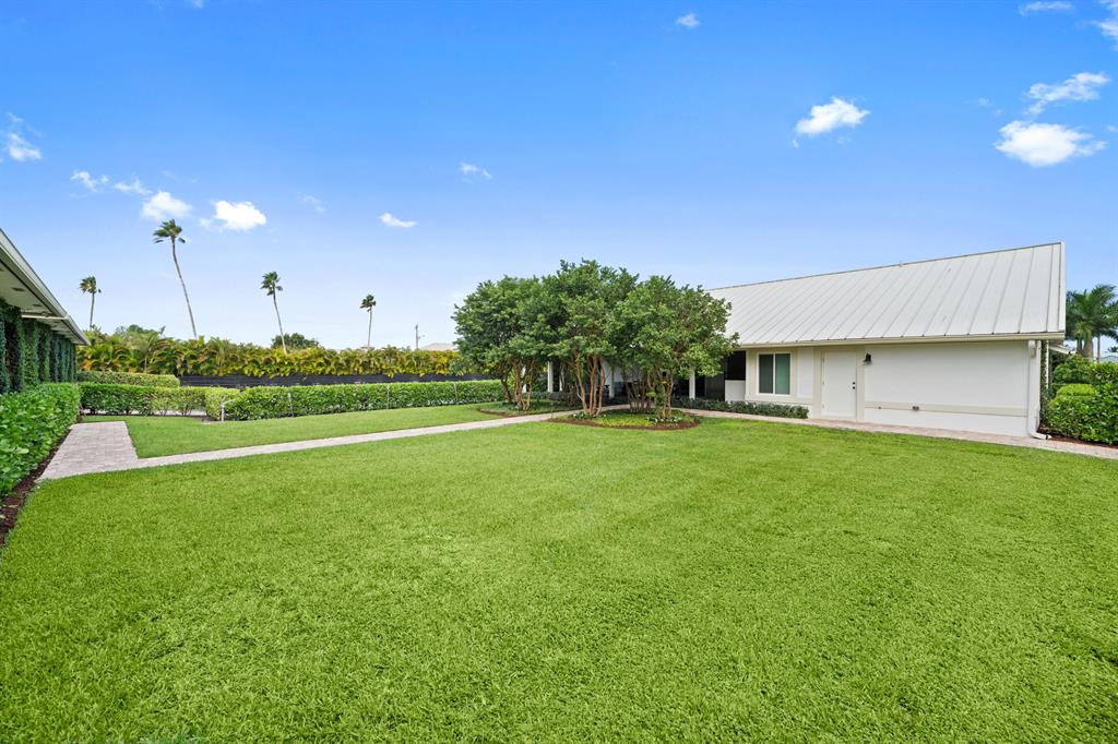 SADDLE TRAIL PARK OF WELLINGTON - Residential