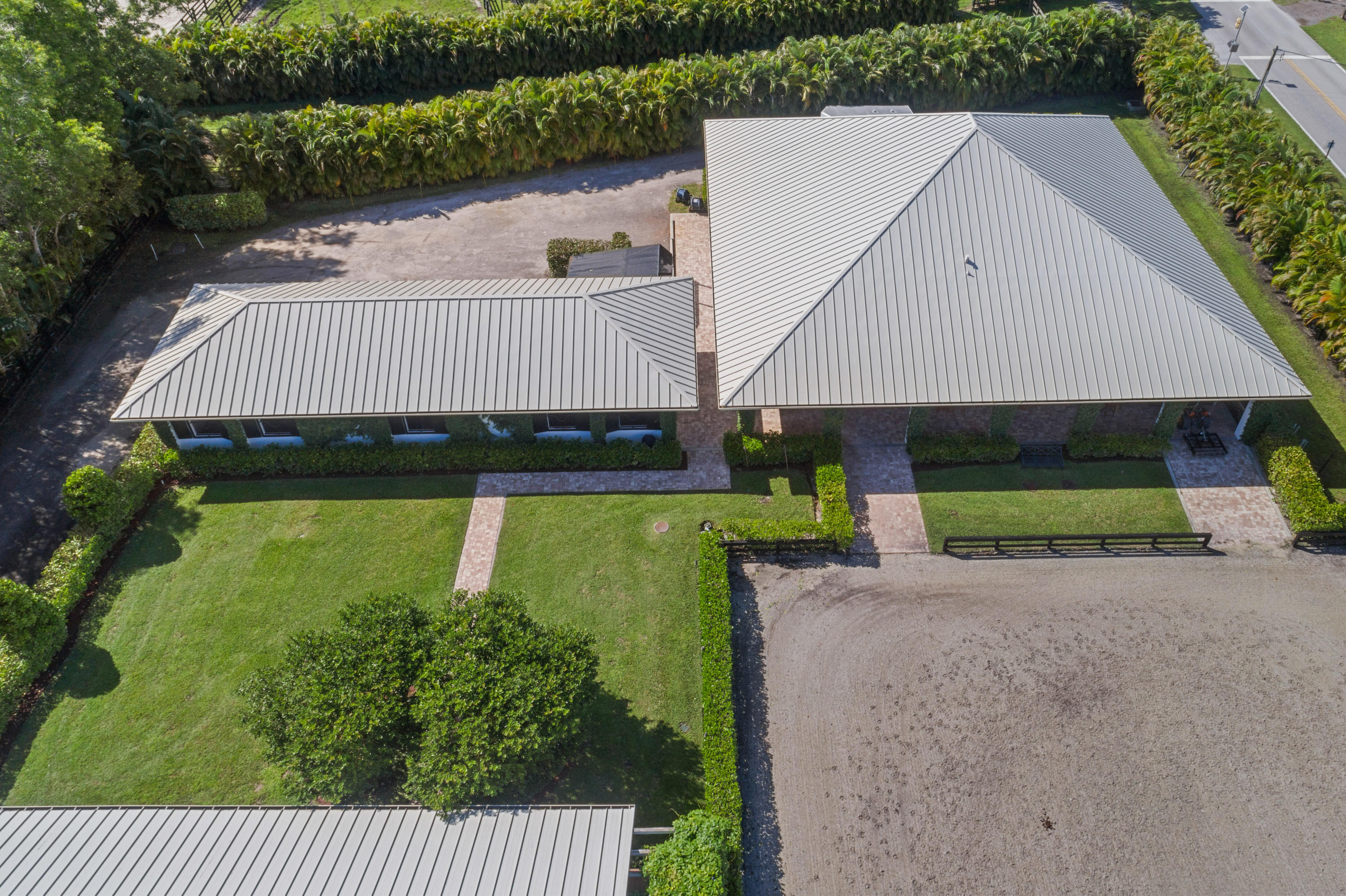 SADDLE TRAIL PARK OF WELLINGTON - Residential