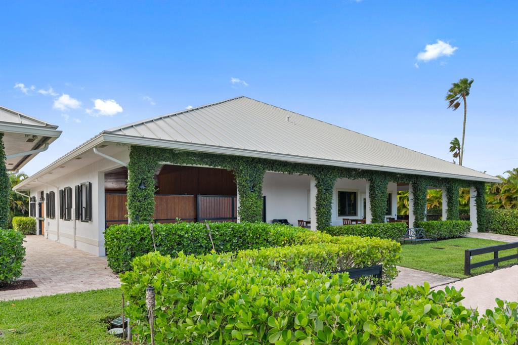 SADDLE TRAIL PARK OF WELLINGTON - Residential