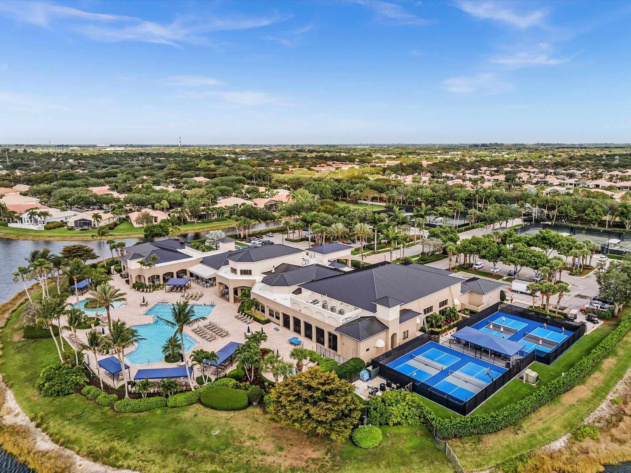 VALENCIA POINTE - Residential