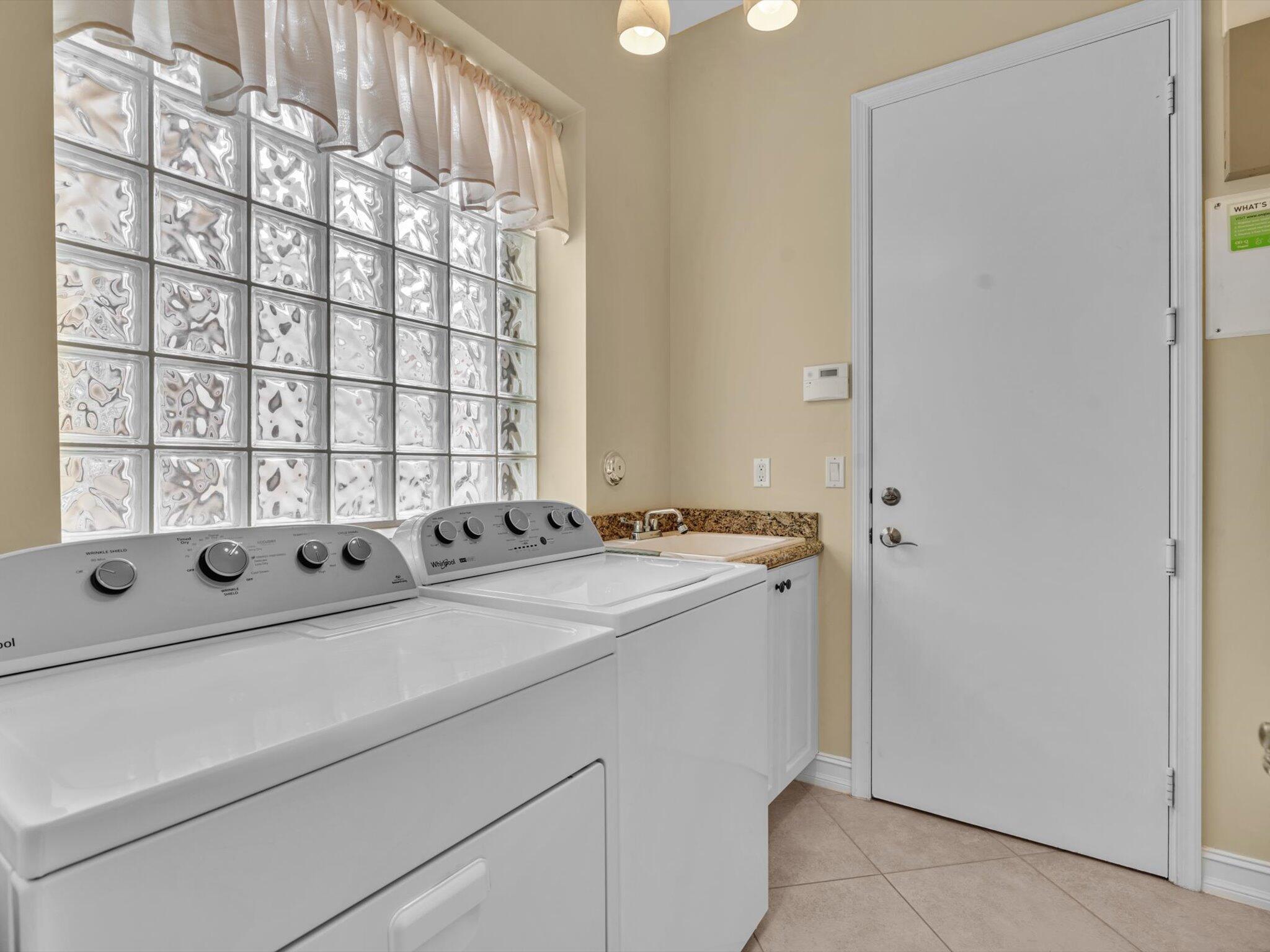 VALENCIA POINTE - Residential