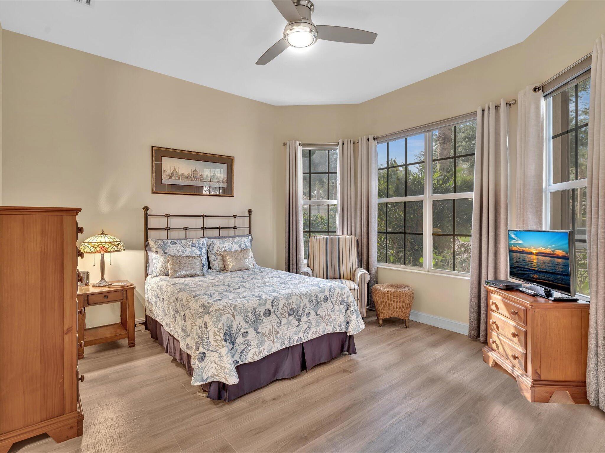 VALENCIA POINTE - Residential