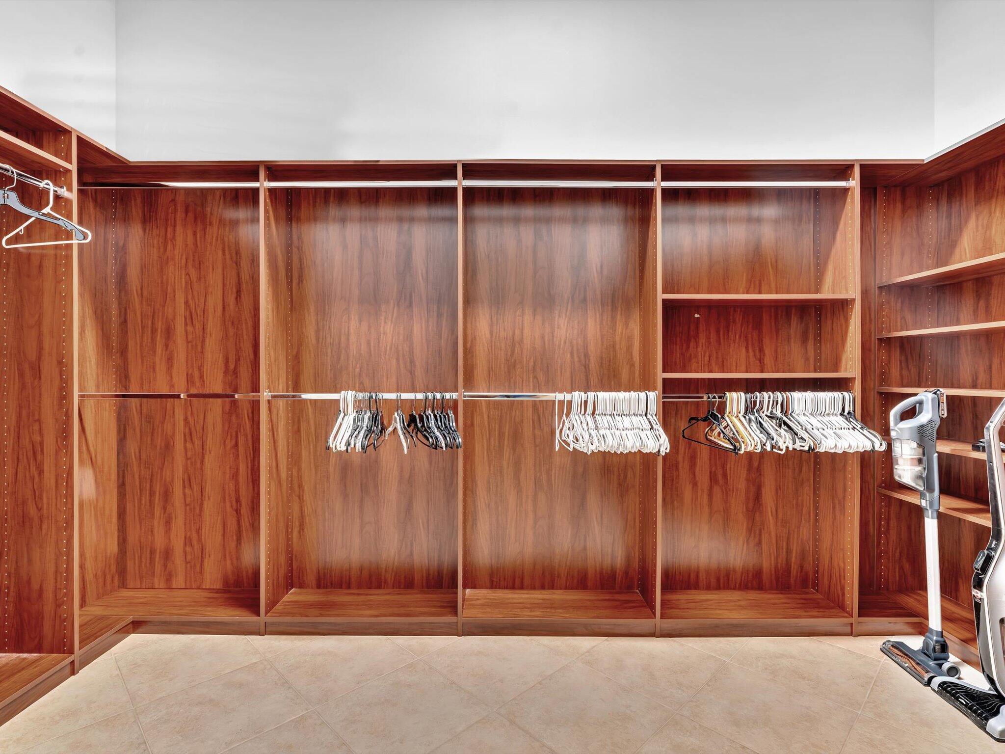 VALENCIA POINTE - Residential