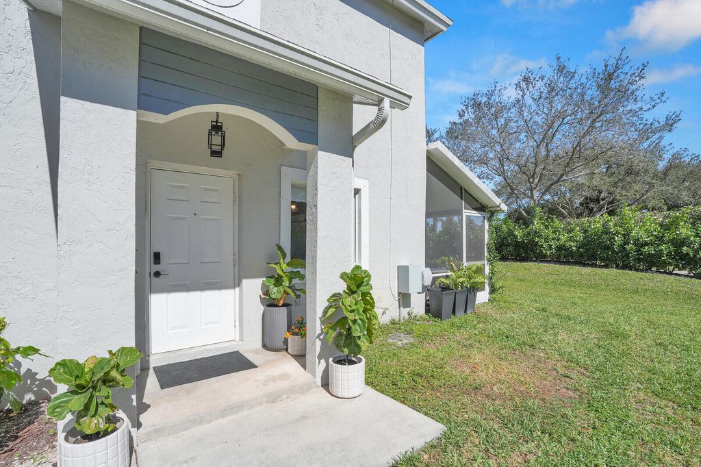 Photo of 1464 SW 47th Avenue, Deerfield Beach, FL 33442 (MLS # R11167425)