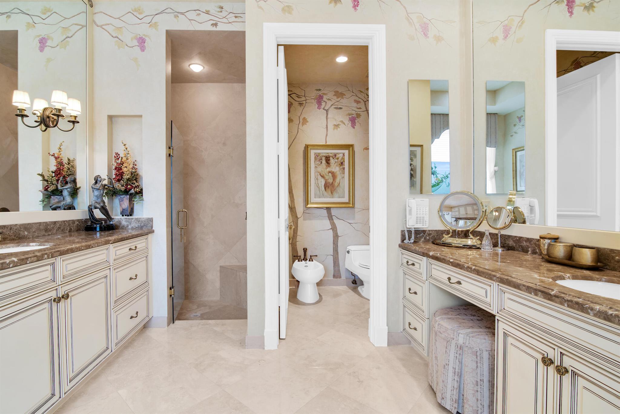 VINTAGE OAKS / POLO CLUB - Residential