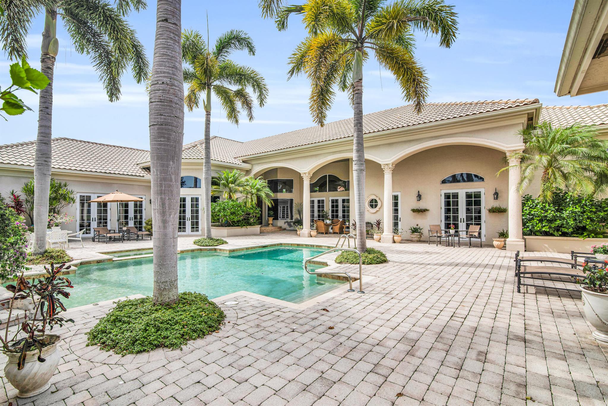 VINTAGE OAKS / POLO CLUB - Residential